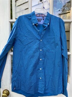 Van Heusen Teal Blue Long Sleeve Button-Down Shirt